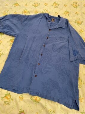 Eagle Dry Goods 100% Silk Button Down